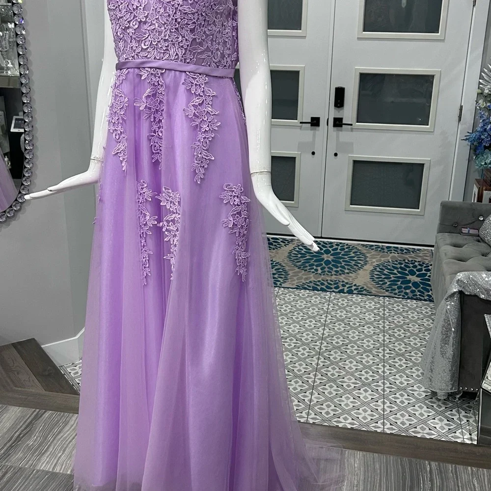 NWOT 💜 Lilac Lavender Gown/Dress - Picture 9 of 17
